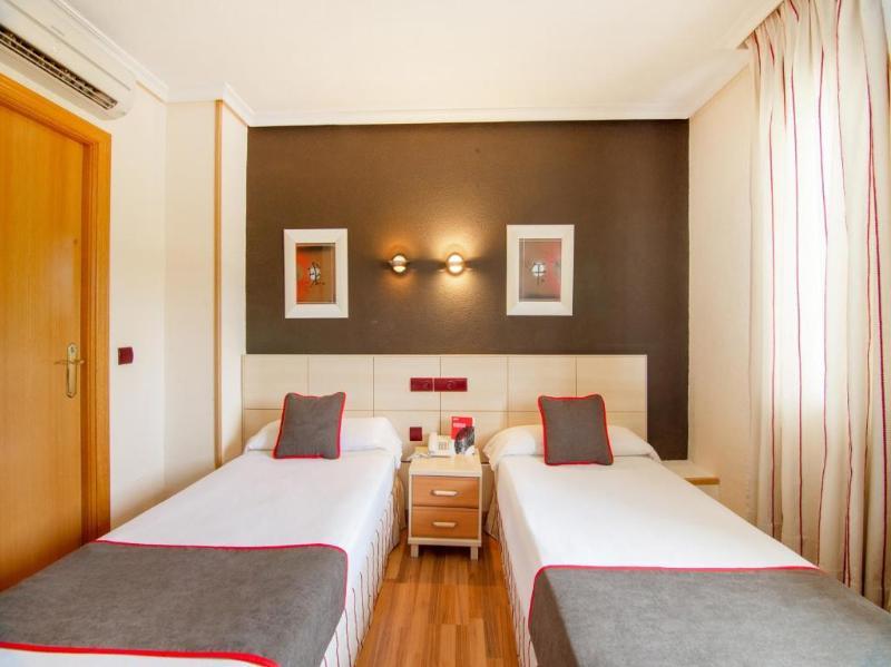 Hostal Rural El Cano By Vivere Stays Alpedrete Zewnętrze zdjęcie