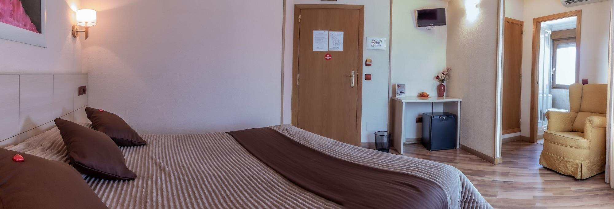 Hostal Rural El Cano By Vivere Stays Alpedrete Zewnętrze zdjęcie