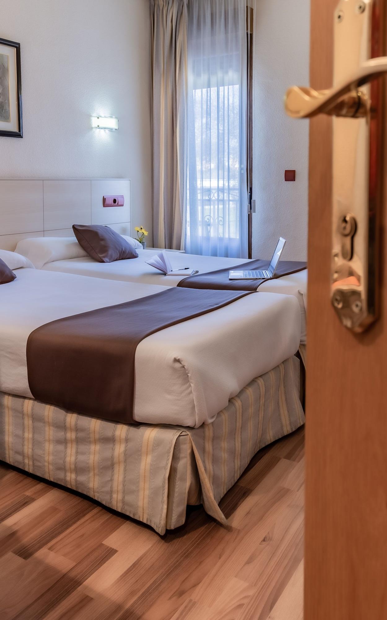 Hostal Rural El Cano By Vivere Stays Alpedrete Zewnętrze zdjęcie