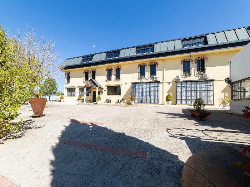 Hostal Rural El Cano By Vivere Stays Alpedrete Zewnętrze zdjęcie