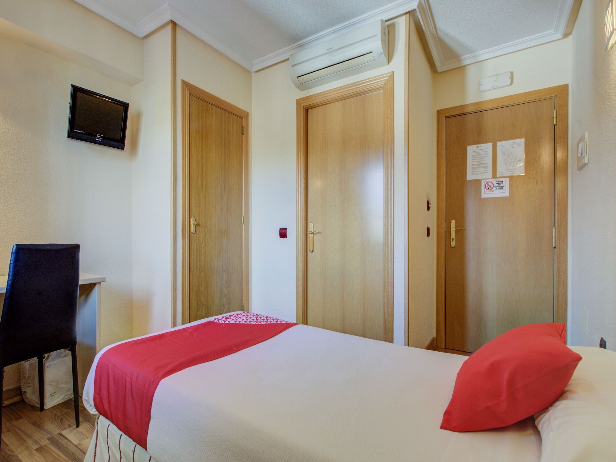 Hostal Rural El Cano By Vivere Stays Alpedrete Zewnętrze zdjęcie